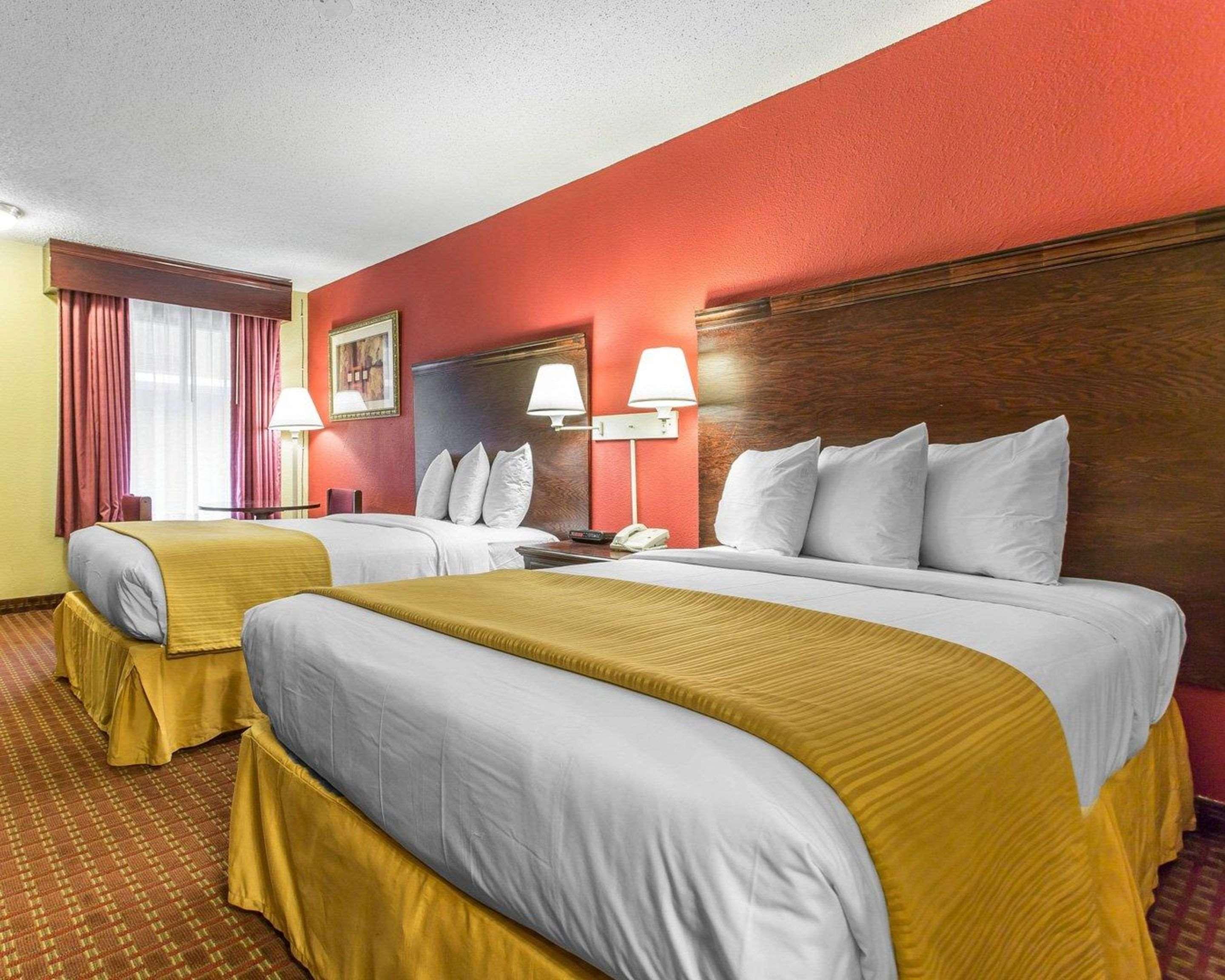 Clarion Pointe Стейтсвилл Экстерьер фото