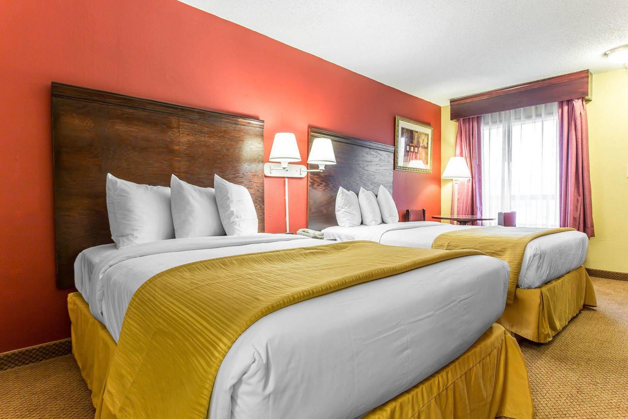 Clarion Pointe Стейтсвилл Экстерьер фото